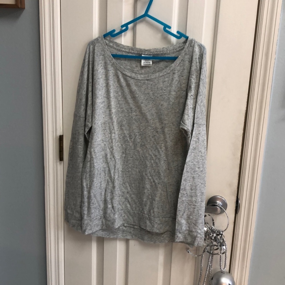 Victoria’s Secret Pink, grey long slv shirt, small